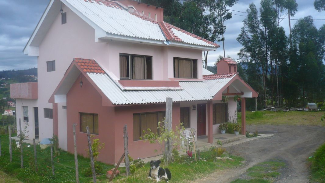 VENDO CASA, 3 KM DEL REDONDEL HOSPITAL DEL IESS, VIA MONAY BAGUANCHI, A 2 CUADRAS DE LA SUBESTACION