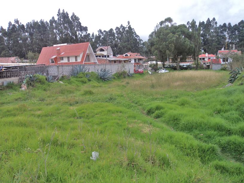 Venta de hermoso terreno planito a crédito con 2 Frentes sector Avenida Primero de Mayo Cuenca