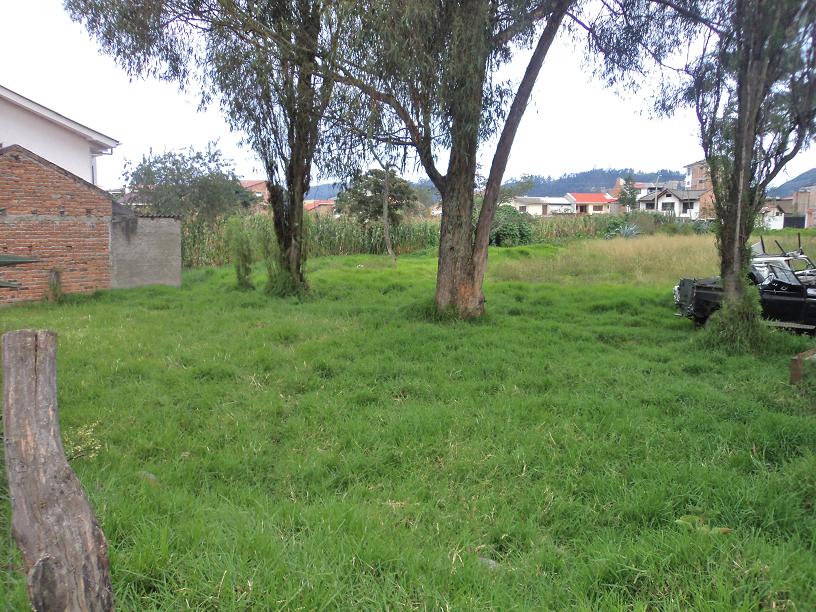 Venta de hermoso terreno planito a crédito con 2 Frentes sector Avenida Primero de Mayo Cuenca