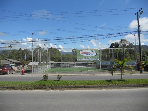 Propiedad con Canchas Sinteticas !!! SUCUA