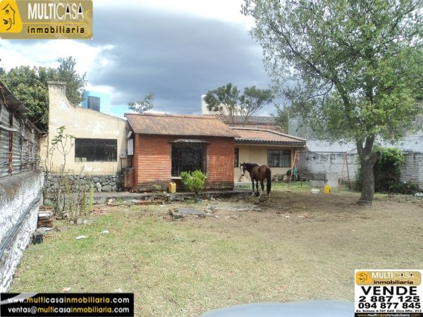 Terreno en Venta a Crédito completamente plano Sector Avenida 12 de Abril Cuenca - Ecuador