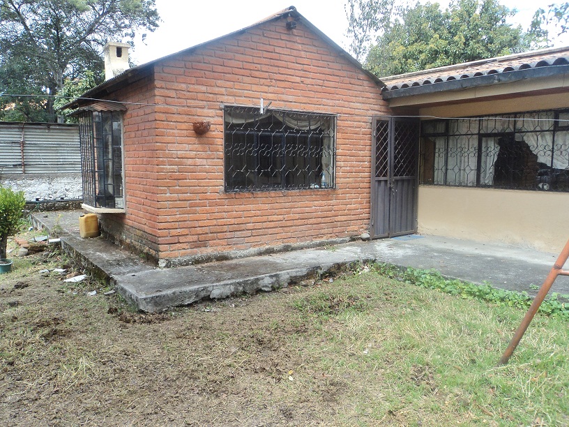 Terreno en Venta a Crédito completamente plano Sector Avenida 12 de Abril Cuenca - Ecuador