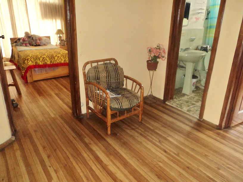 Venta de hermosa casa grande a crédito en el sector de la Avenida Loja Cuenca - Ecuador