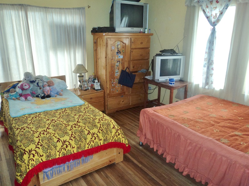 Venta de hermosa casa grande a crédito en el sector de la Avenida Loja Cuenca - Ecuador