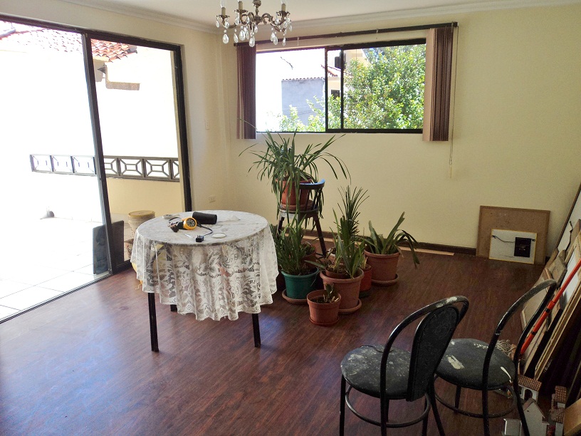 Vendo o Cambio casa grande sector Tres Puentes por terreno dentro de la Ciudad Cuenca - Ecuador