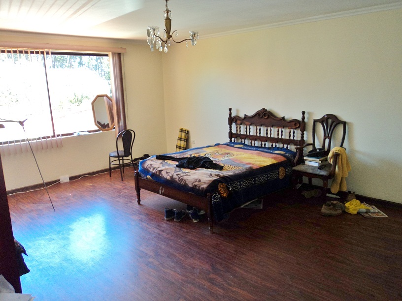 Vendo o Cambio casa grande sector Tres Puentes por terreno dentro de la Ciudad Cuenca - Ecuador