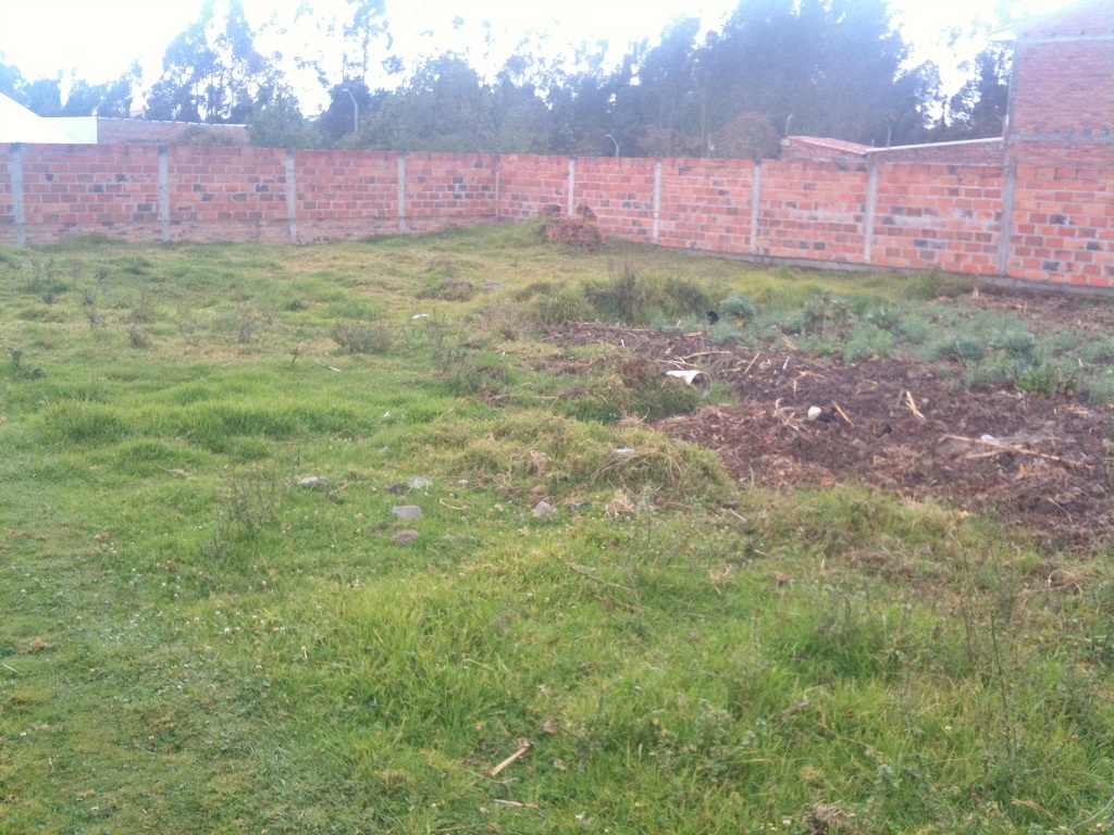 Terreno en Venta a crédito amplio y plano sector Ordoñez Lasso  Cuenca - Ecuador