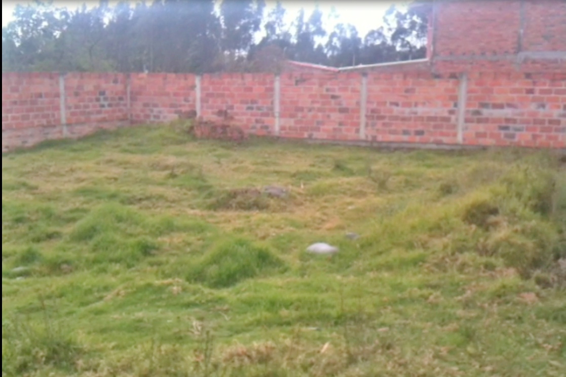 Terreno en Venta a crédito amplio y plano sector Ordoñez Lasso  Cuenca - Ecuador