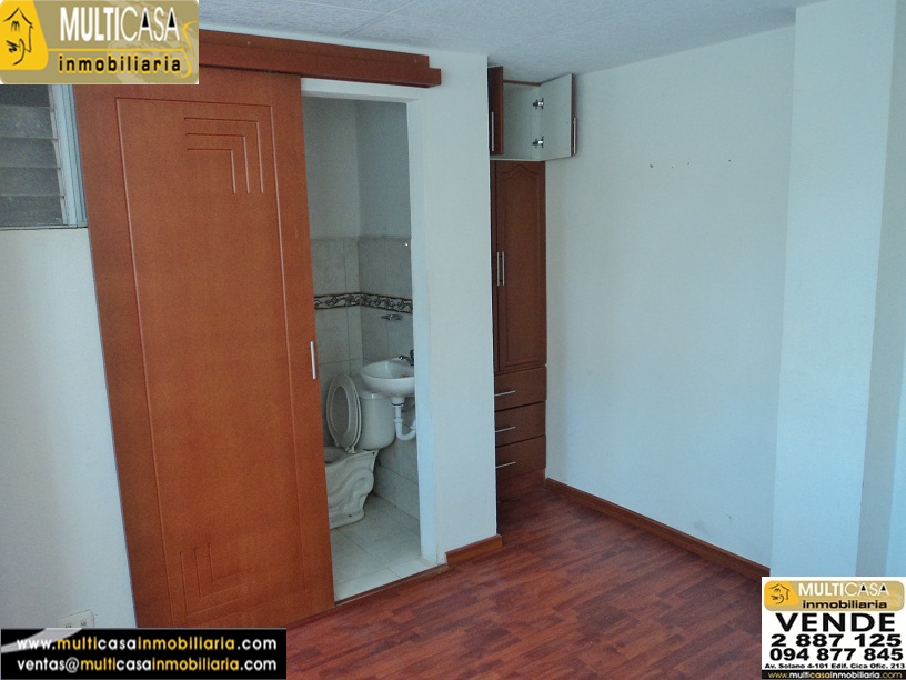 Casa Comercial de 4 plantas en Venta a Crédito sector Centro de la Ciudad Cuenca - Ecuador