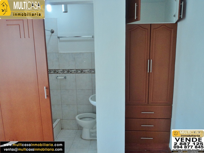 Casa Comercial de 4 plantas en Venta a Crédito sector Centro de la Ciudad Cuenca - Ecuador