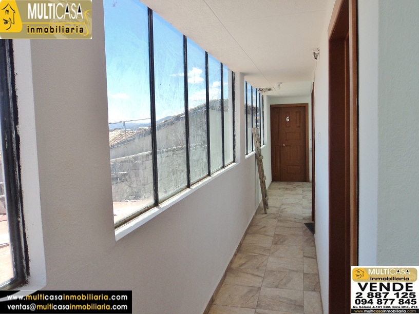 Casa Comercial de 4 plantas en Venta a Crédito sector Centro de la Ciudad Cuenca - Ecuador