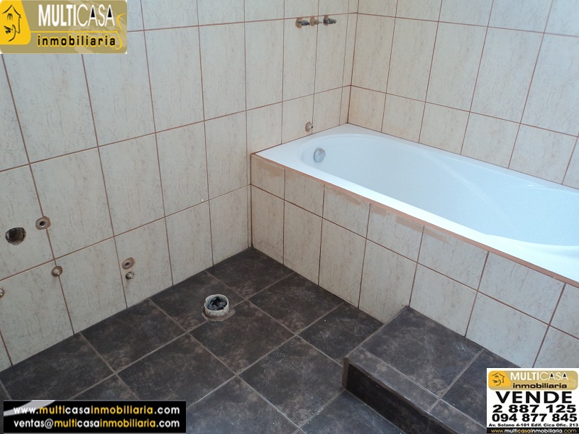 Venta de hermosa casa grande en sector entrada a Ricaurte (Se entrega Terminada) Cuenca - Ecuador