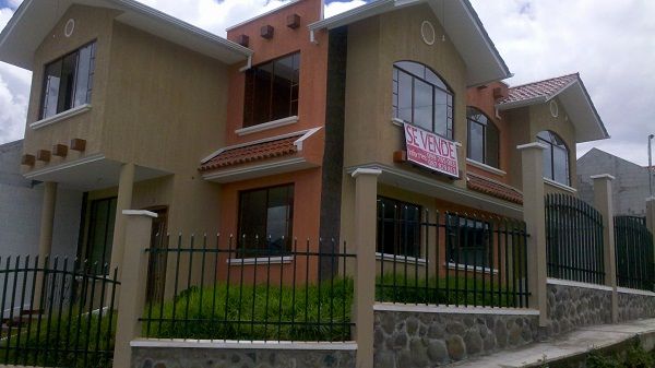 Vendo Casa por Estrenar en Gualaceo