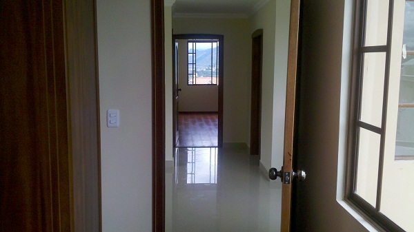 Vendo Casa por Estrenar en Gualaceo
