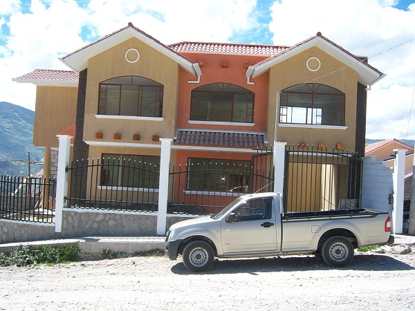 Vendo Casa por Estrenar en Gualaceo