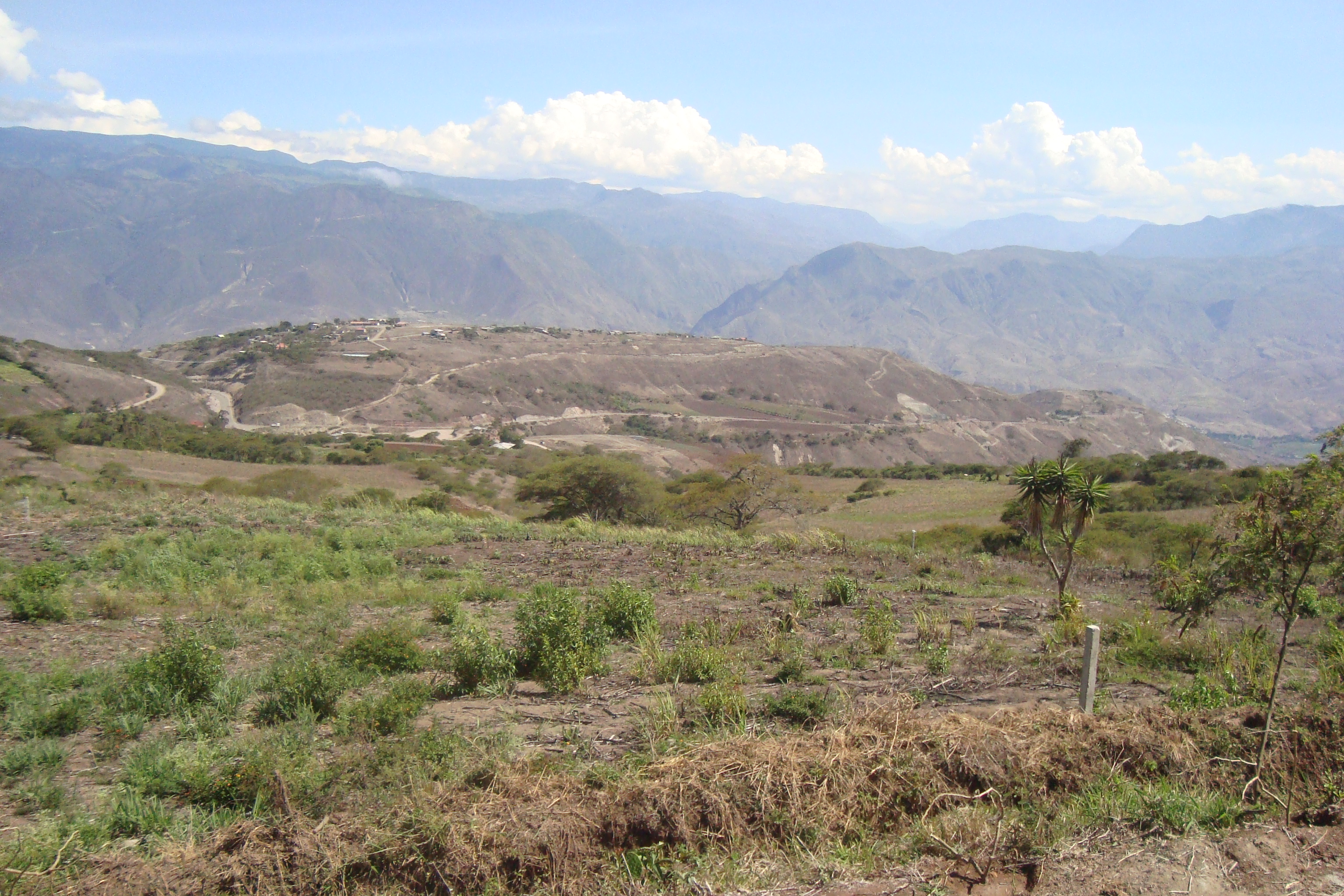 LOTES EN YUNGUILLA