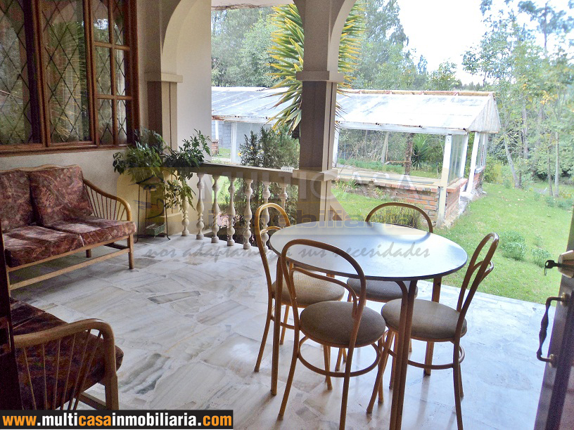 Casa en Venta a Crédito con piscina Sector Challuabamba Cuenca - Ecuador