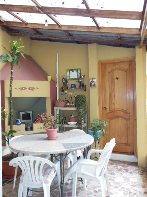 Bonita Casa, Excelente Ubicación