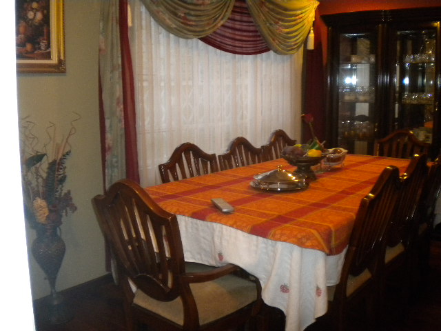 Bonita Casa, Excelente Ubicación