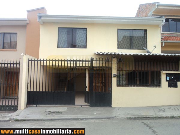 Venta de casa a crédito con 2 departamentos sector Totoracocha Cuenca - Ecuador