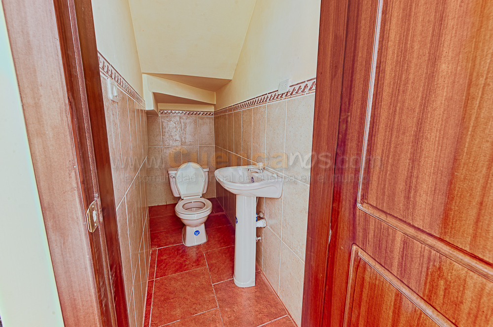 Vendo CASA URBANIZACION LA COLINA