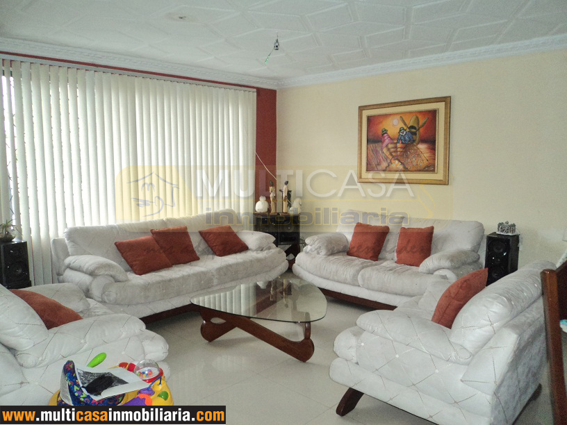 Villa en Venta a crédito sector Avenida 27 de Febrero Cuenca - Ecuador