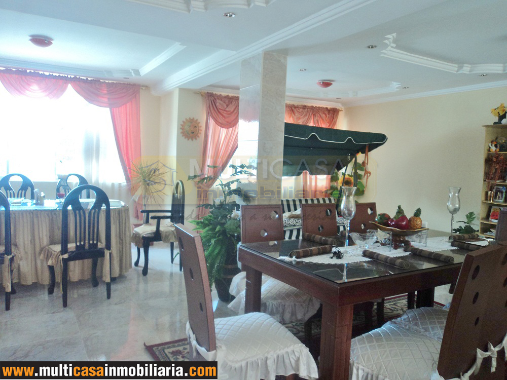 Venta de casa a crédito con Local Comercial amplio sector Quinta Chica Cuenca - Ecuador