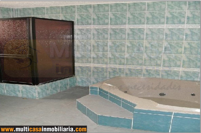 Casa en Venta a crédito con espacios verdes en Sector Chordeleg - Ecuador