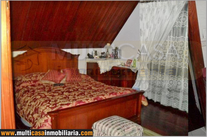 Casa en Venta a crédito con espacios verdes en Sector Chordeleg - Ecuador