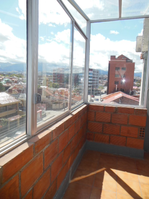 Cerca de Universidades,Sector Av. 10 de Agosto