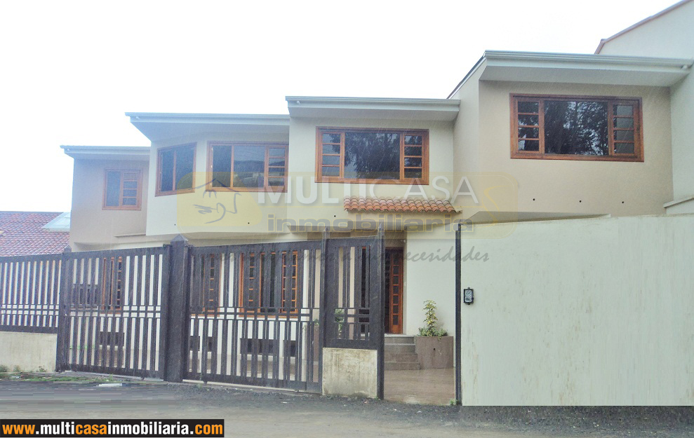 Casa en Venta a Crédito por estrenar sector Primero de Mayo Cuenca - Ecuador