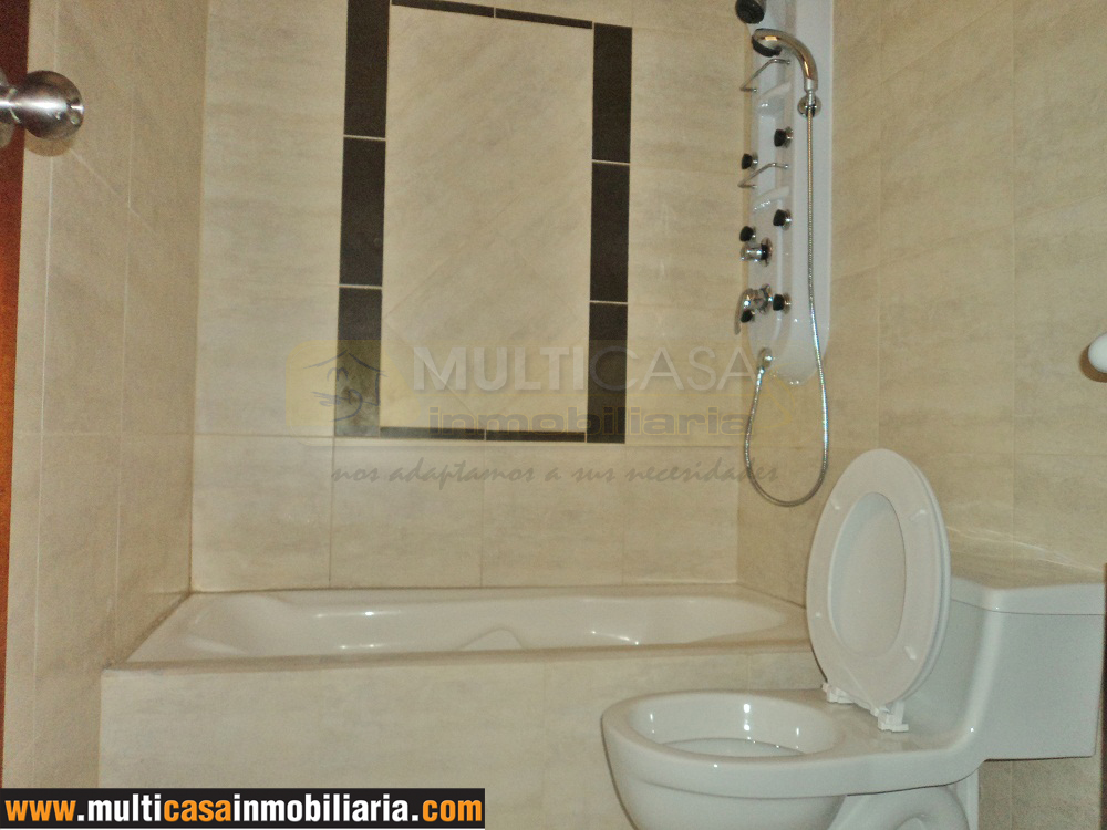 Casa en Venta a Crédito por estrenar sector Primero de Mayo Cuenca - Ecuador