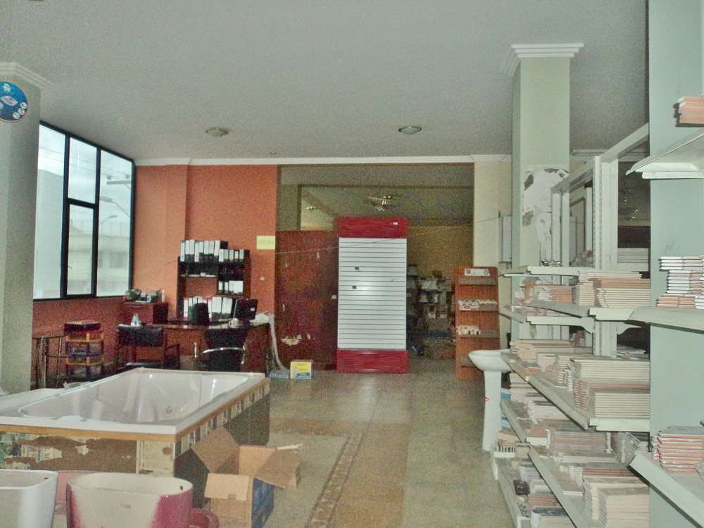 Venta de Edificio súper Comercial a crédito sector Totoracocha Cuenca - Ecuador