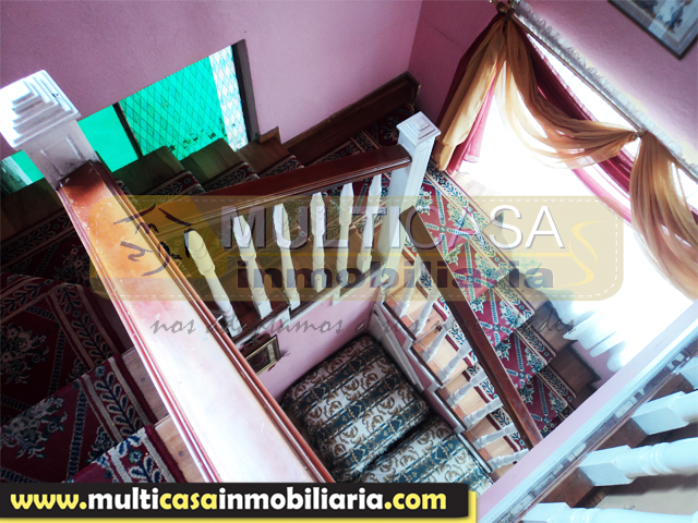 Venta de Hermosa Casa a crédito en Calle Sin Retorno sector Quinta Chica  Cuenca - Ecuador