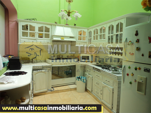 Venta de Hermosa Casa a crédito en Calle Sin Retorno sector Quinta Chica  Cuenca - Ecuador