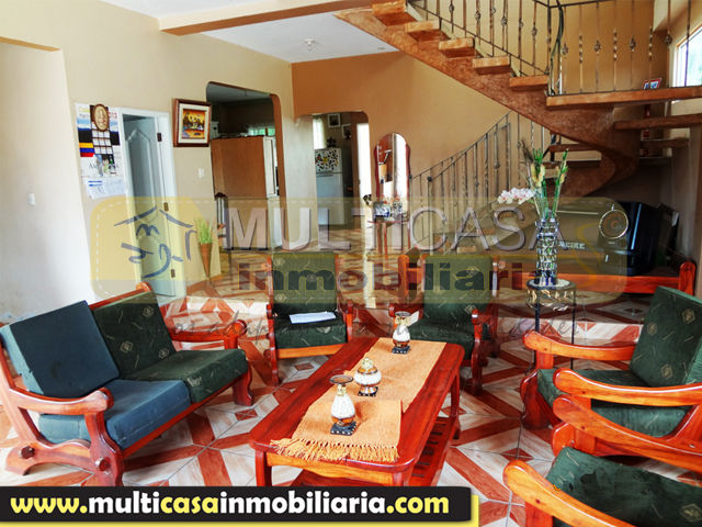 Casa en Venta a crédito con espacio verde Sector Centro de la Ciudad Macas - Ecuador