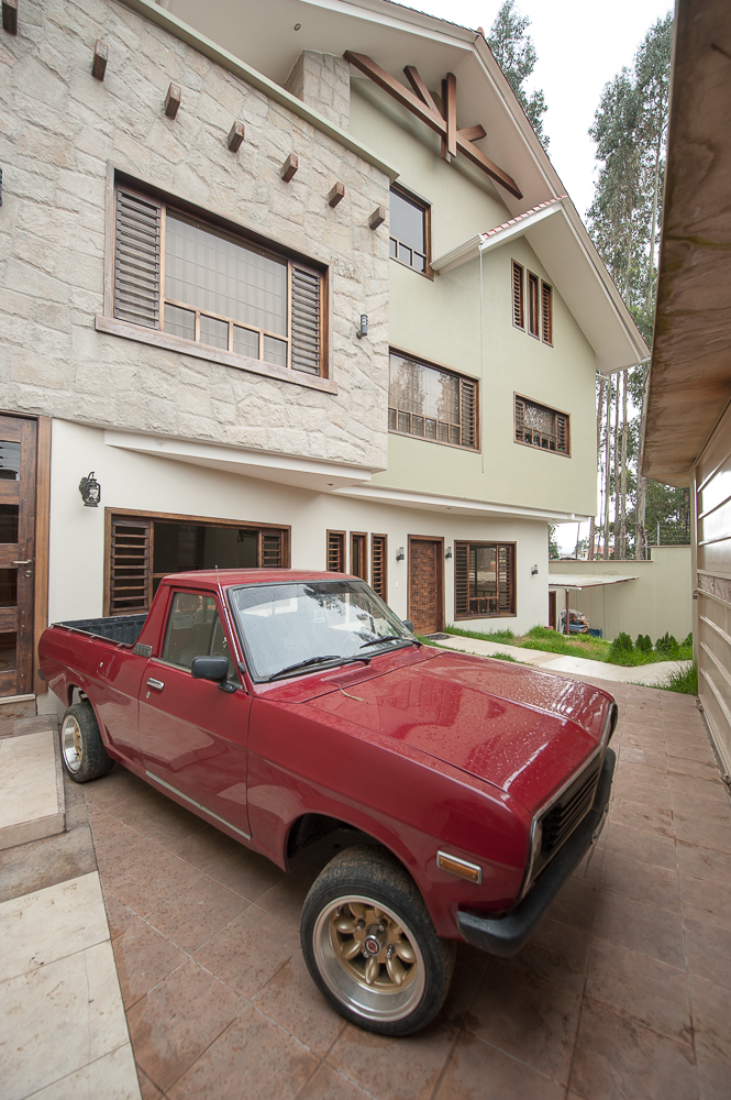 Vendo Casa con 2 Departamentos Sectoy Y Cebollar