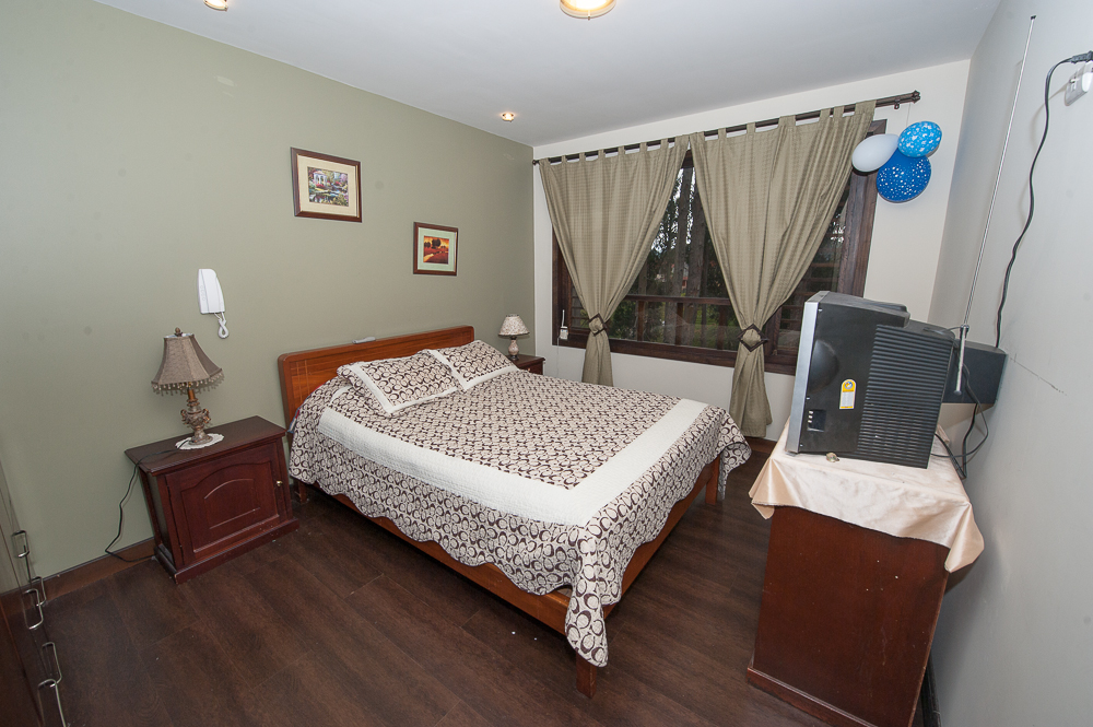 Vendo Casa con 2 Departamentos Sectoy Y Cebollar