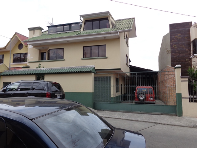 VENDO CASA