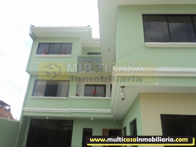 Casa con Local comercial en Venta  Sector 12 de Octubre Cuenca Ecuador