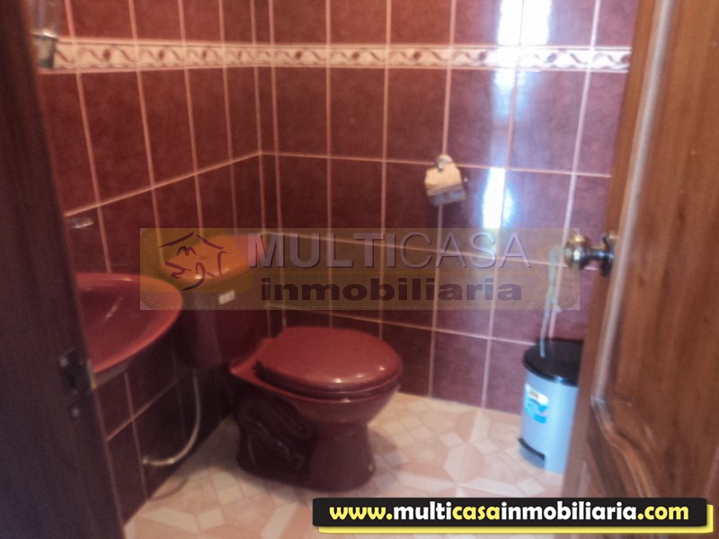 Casa con Local comercial en Venta  Sector 12 de Octubre Cuenca Ecuador