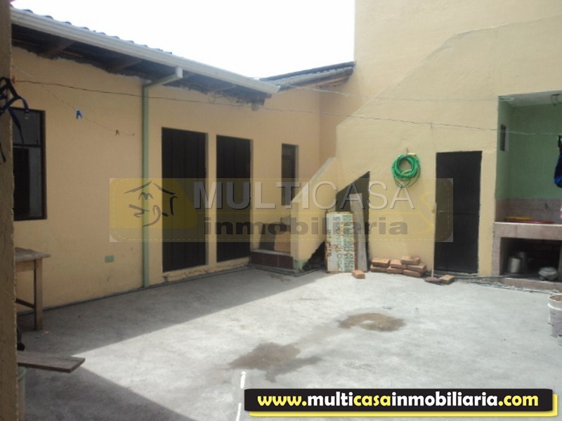 Casa con Local comercial en Venta  Sector 12 de Octubre Cuenca Ecuador