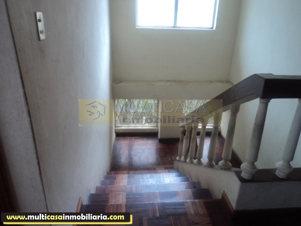 Casa en Venta a Crédito de dos departamentos sector Entrada a Baños Cuenca - Ecuador