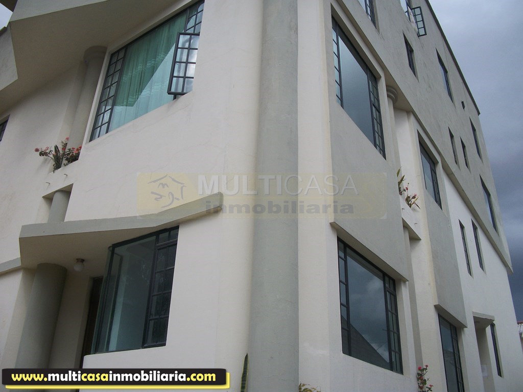 Venta de hermoso edificio de 6 departamentos y 2 media Aguas a crédito sector Las Pencas Cuenca - Ecuador