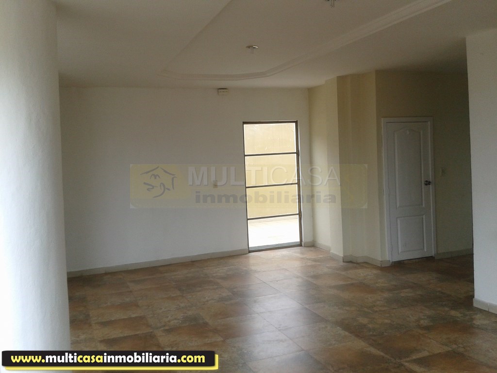 Venta de hermoso edificio de 6 departamentos y 2 media Aguas a crédito sector Las Pencas Cuenca - Ecuador