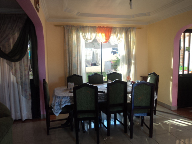 Venta de hermosa casa sector Totoracocha Cuenca-Ecuador