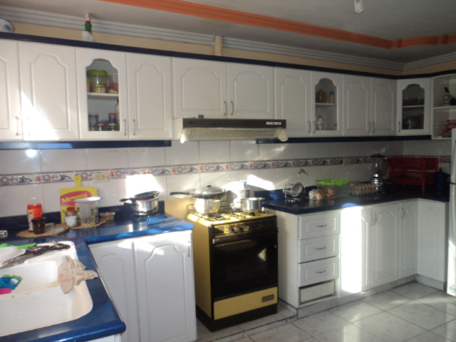 Venta de hermosa casa sector Totoracocha Cuenca-Ecuador
