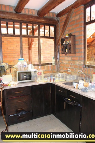 Casa Rústica en Venta a Crédito sector Río Sol Cuenca-Ecuador