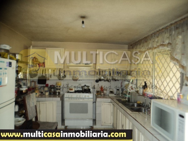 Venta de Hermosa Casa a crédito sector Jardin Azuayo Cuenca - Ecuador