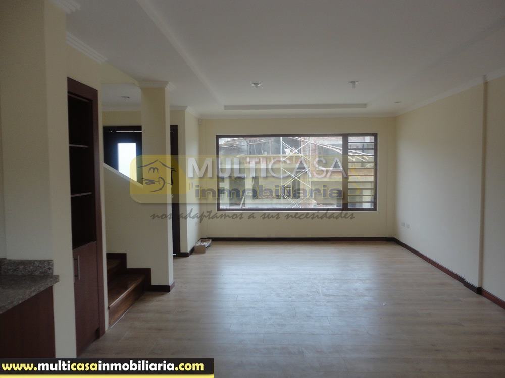 Venta de Casa en Urbanización Privada Por Estrenar a crédito por el sector Challuabamba Cuenca - Ecuador